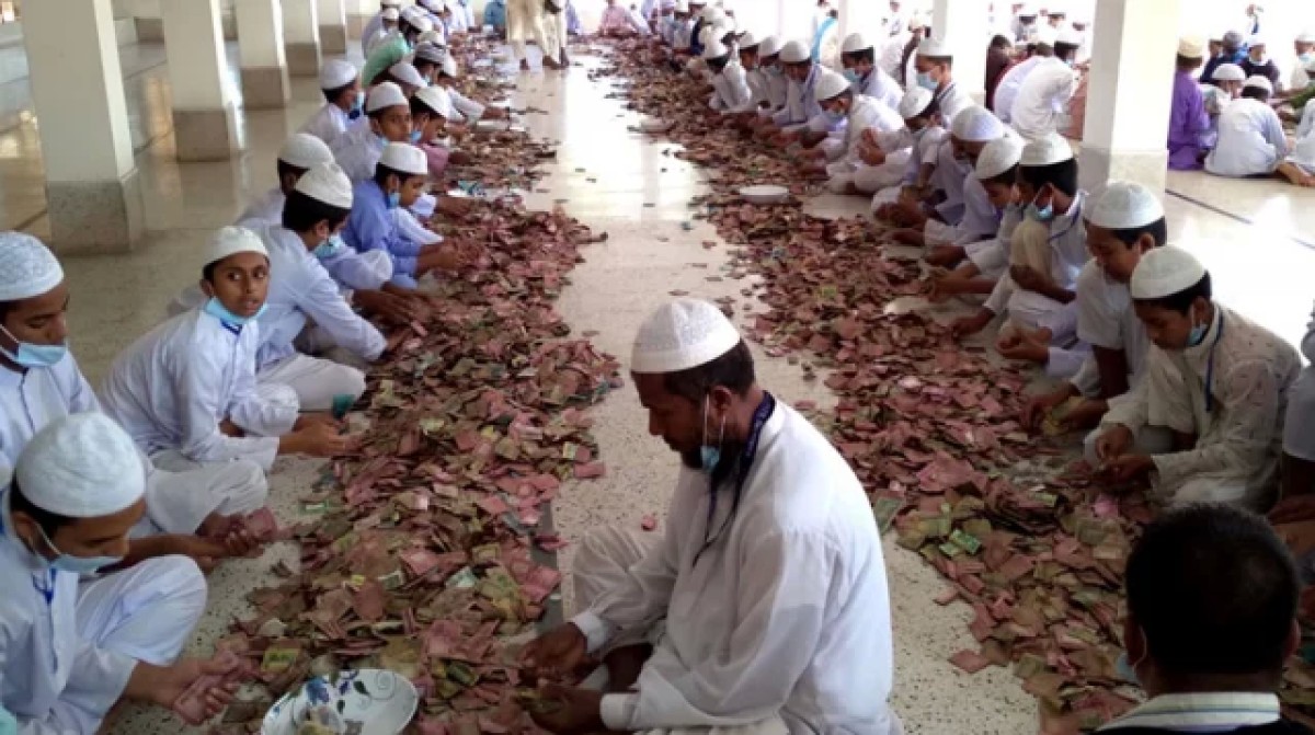 পাগলা মসজিদের দানবাক্সে মিললো ১৯ বস্তা টাকা