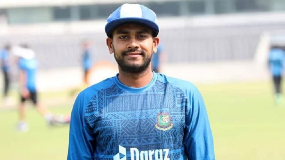 আইসিসি বর্ষসেরার পুরস্কার হাতে পেলেন মিরাজ