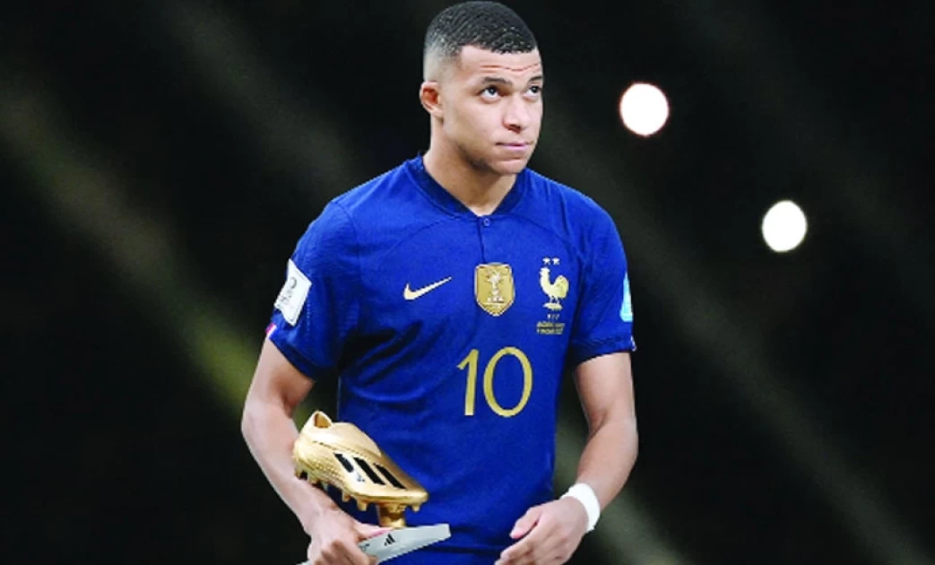 টানা ৬ বার গোল্ডেন বুট জয়ের রেকর্ডে চোখ এমবাপের