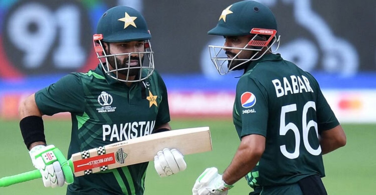 টস জিতে পাকিস্তান ব্যাটিংয়ে