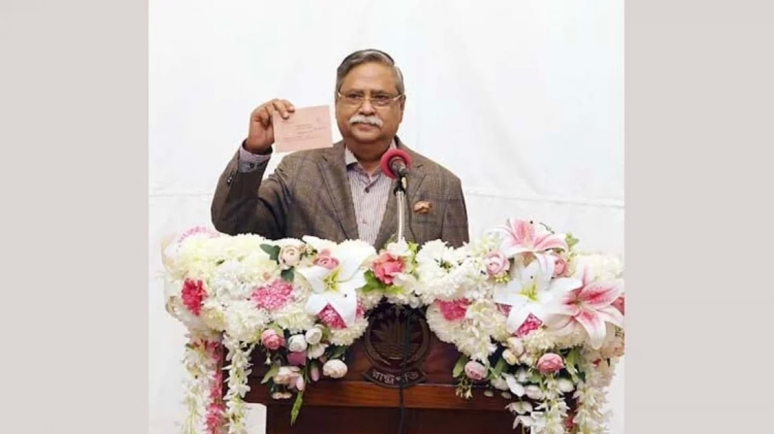 রাষ্ট্রপতি ভোট দিলেন পোস্টাল ব্যালটে