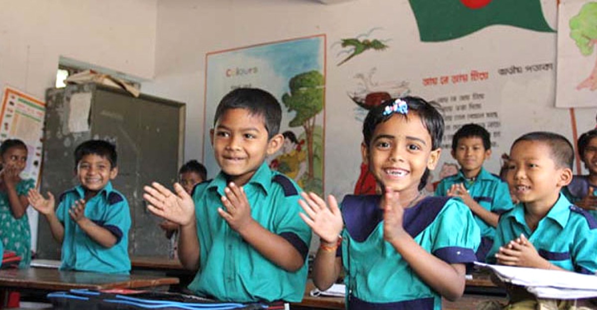 প্রাথমিকের শিক্ষার্থীরা টিফিনে পাবে দুধ-ডিম-রুটি-ফল