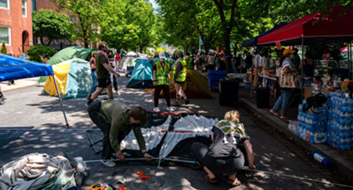 যুক্তরাষ্ট্রের বিশ্ববিদ্যালয়গুলোতে যুদ্ধবিরোধী বিক্ষোভ, গ্রেফতার ৯০০