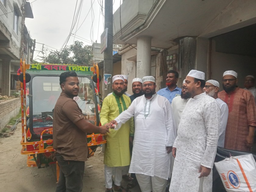 ভোলায় রমজানের মানবিক উদ্যোগ : আলীনগর ইউনিয়নের আরিফকে গাড়ি উপহার দিল জামায়াতে ইসলামী